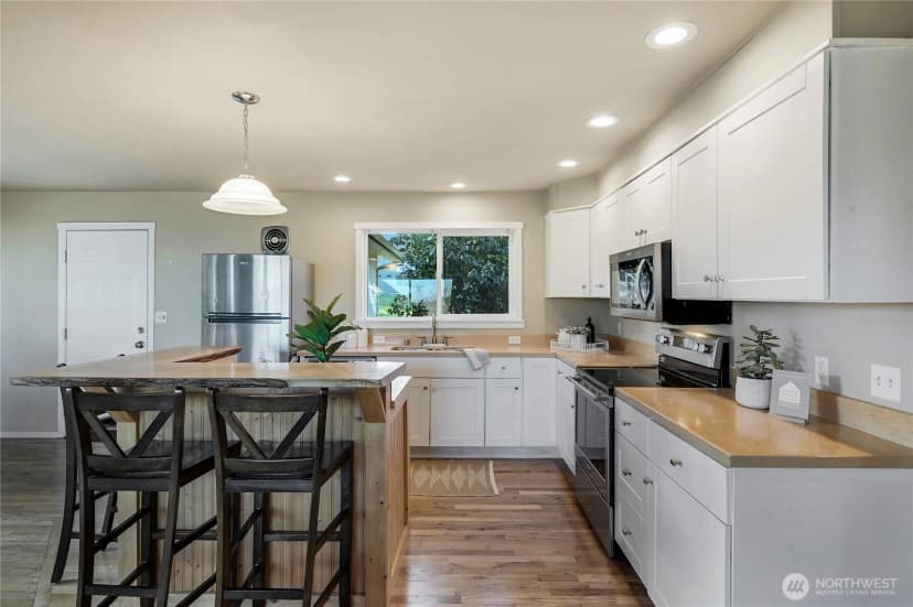 Property photo for 334 Sheridan Street, Port Townsend photo 10