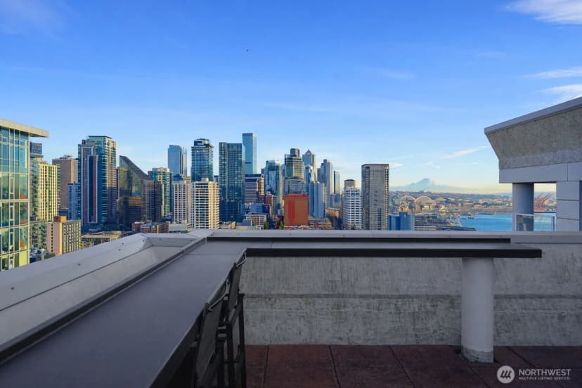 Property photo for 121 Vine Street #1702, Seattle photo 32