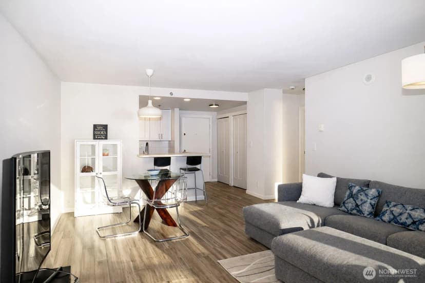 Property photo for 121 Vine Street #1702, Seattle photo 12