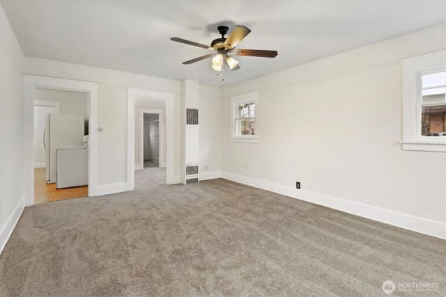 Property photo for 121 Van Scoyoc Avenue Sw, Orting photo 5