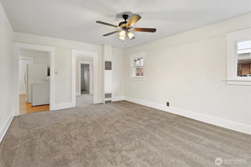 Property photo for 121 Van Scoyoc Avenue Sw, Orting photo 5
