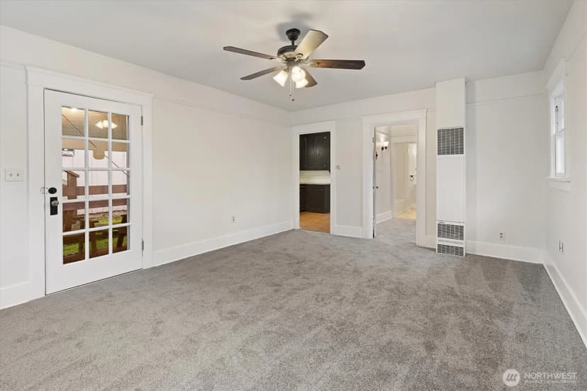 Property photo for 121 Van Scoyoc Avenue Sw, Orting photo 6