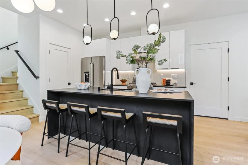 Property photo for 8750 13th Avenue Nw #b, Seattle photo 10