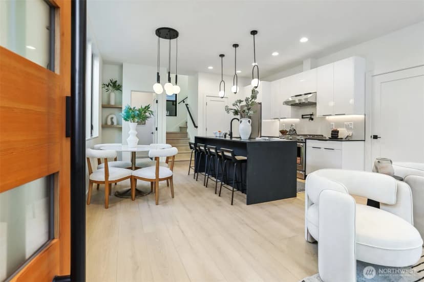 Property photo for 8750 13th Avenue Nw #b, Seattle photo 4