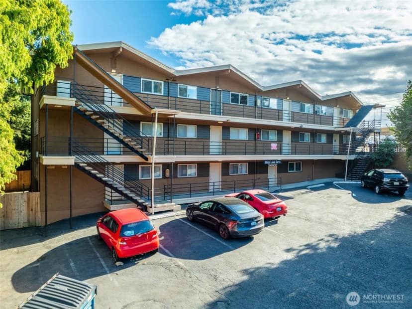 Property photo for 1017 Sw 154th Street, Burien