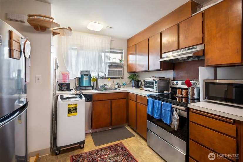 Property photo for 1017 Sw 154th Street, Burien photo 11