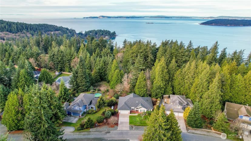 Property photo for 13796 Seaview Way, Anacortes photo 38