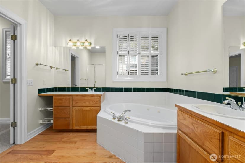 Property photo for 13796 Seaview Way, Anacortes photo 19