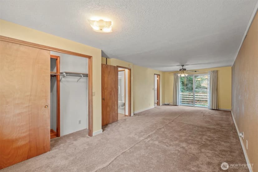 Property photo for 1027 S 112th Street, Seattle photo 14