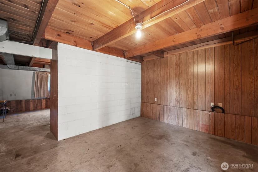 Property photo for 1027 S 112th Street, Seattle photo 19