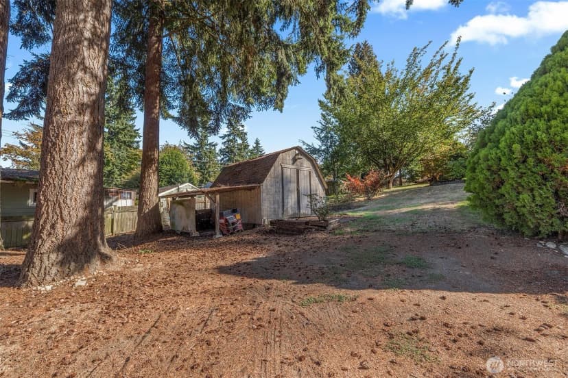 Property photo for 1027 S 112th Street, Seattle photo 27