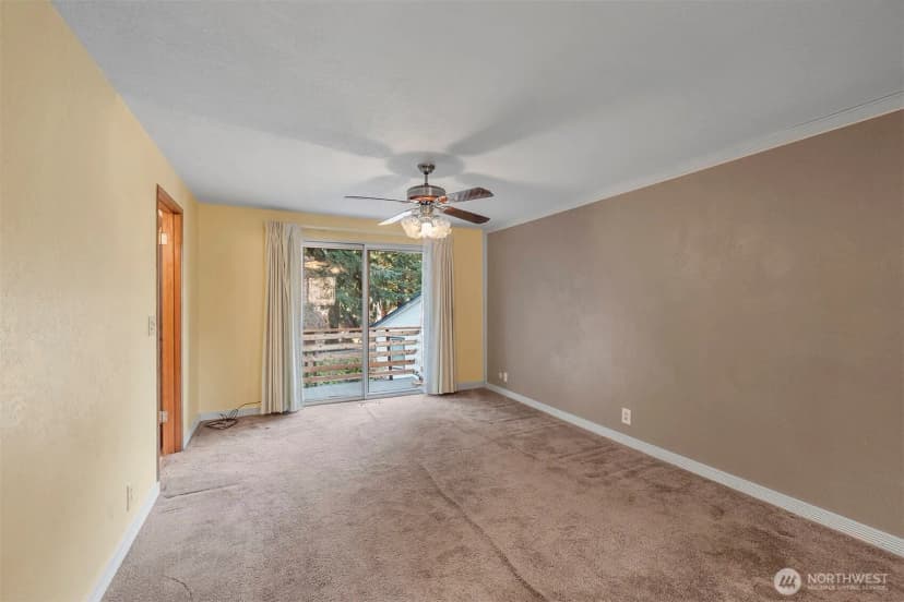 Property photo for 1027 S 112th Street, Seattle photo 13