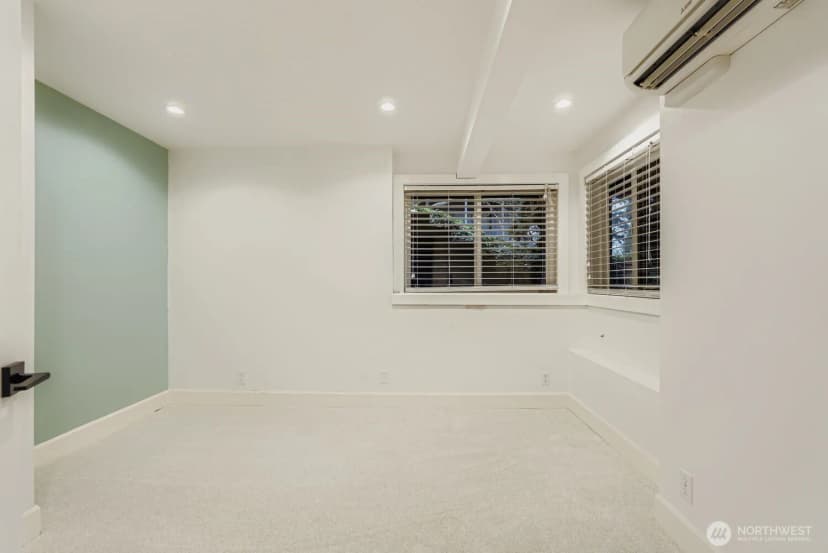 Property photo for 15211 61st Place Ne, Kenmore photo 22