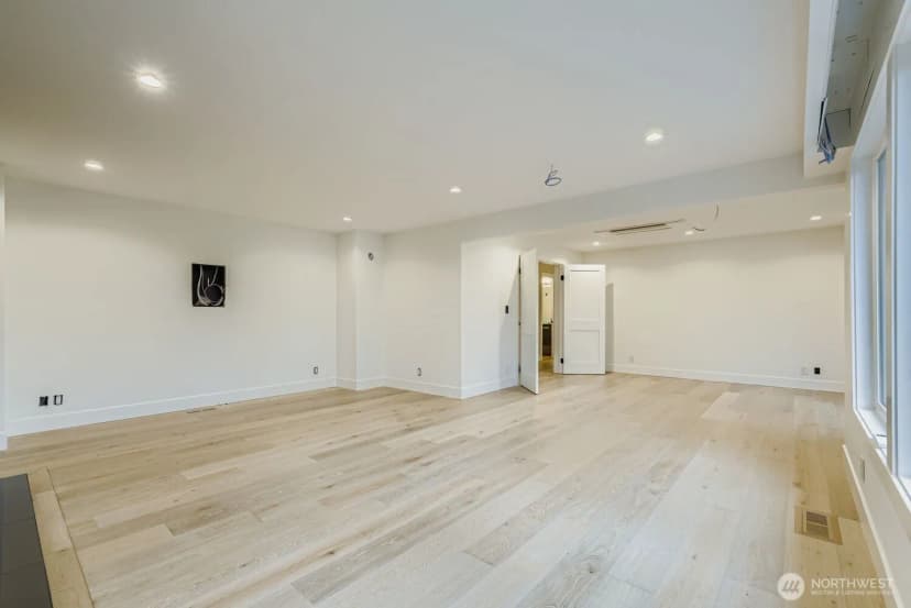 Property photo for 15211 61st Place Ne, Kenmore photo 20