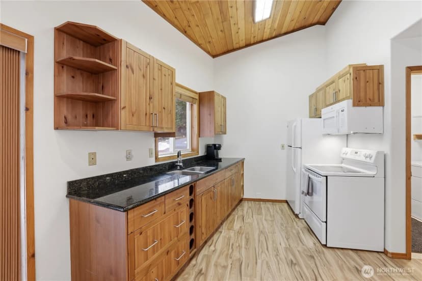 Property photo for 181 Redwood Lane, Ronald photo 6