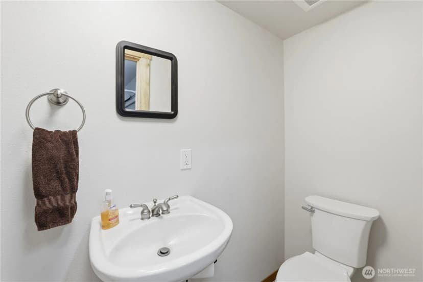 Property photo for 181 Redwood Lane, Ronald photo 27