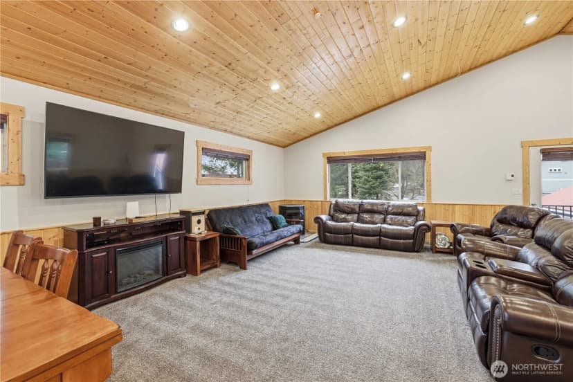 Property photo for 181 Redwood Lane, Ronald photo 15