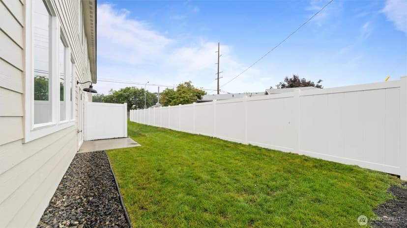 Property photo for 3527 W 6th Place, Kennewick photo 30
