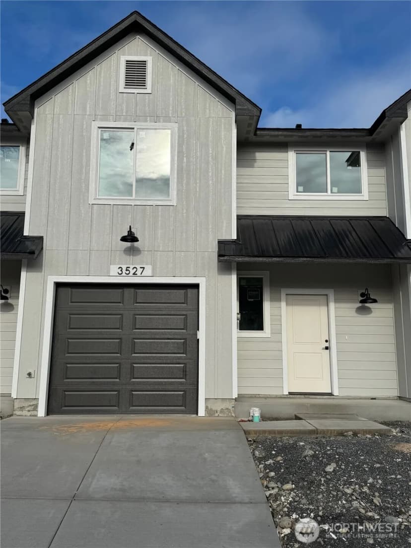 Property photo for 3527 W 6th Place, Kennewick