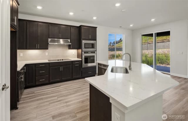 Property photo for 23442 Marinwood Circle Ne #01612, Kingston photo 4