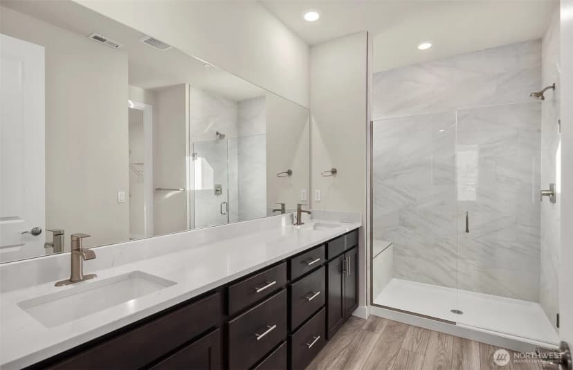 Property photo for 23442 Marinwood Circle Ne #01612, Kingston photo 10