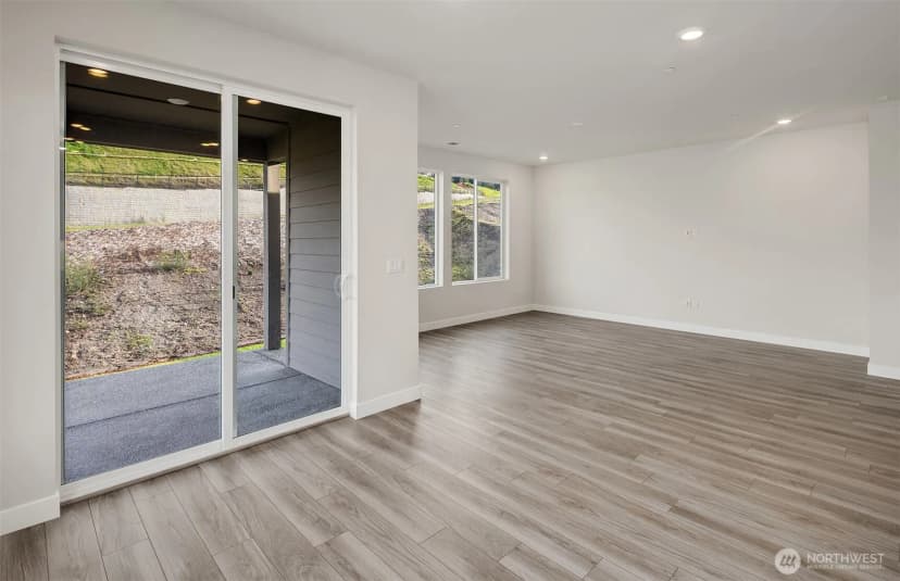 Property photo for 23442 Marinwood Circle Ne #01612, Kingston photo 8
