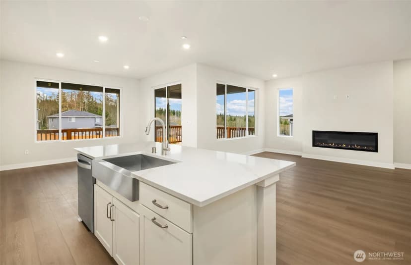 Property photo for 23455 Marinwood Circle Ne Road Ne #0712, Kingston photo 12