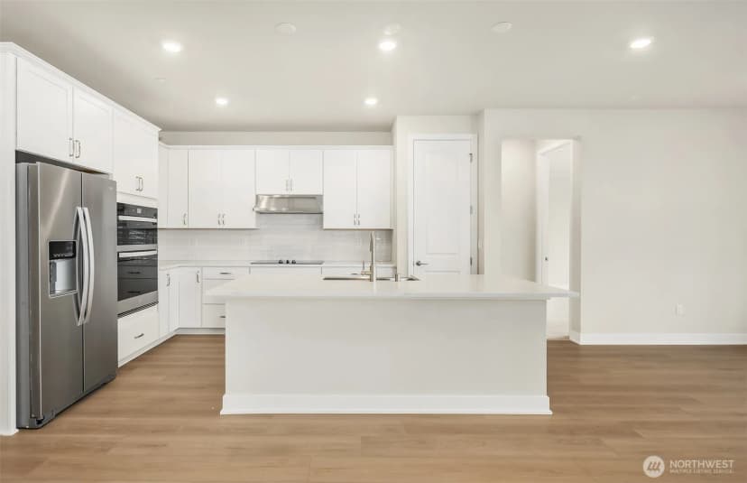 Property photo for 23455 Marinwood Circle Ne Road Ne #0712, Kingston photo 8