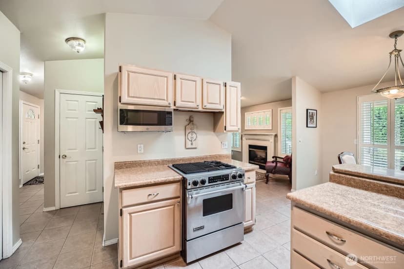 Property photo for 14 Lakewood Oaks Drive Sw, Lakewood photo 12