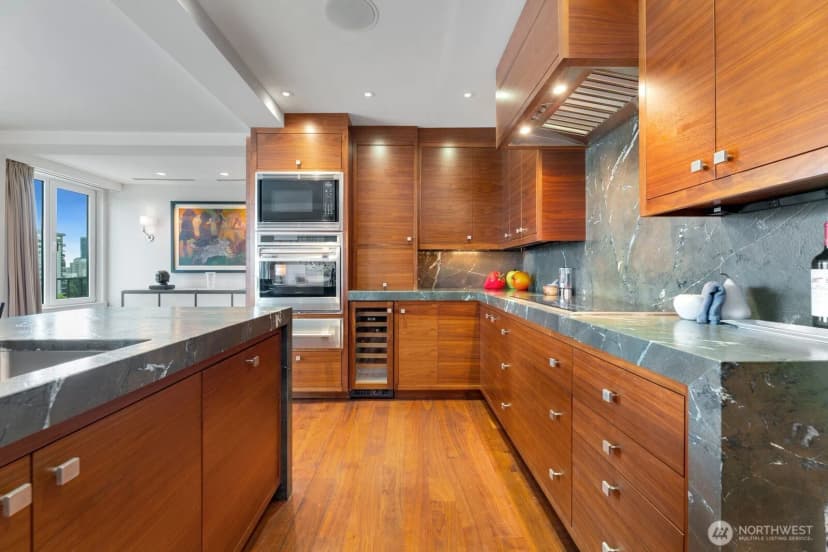 Property photo for 1300 University Street #11a, Seattle photo 12