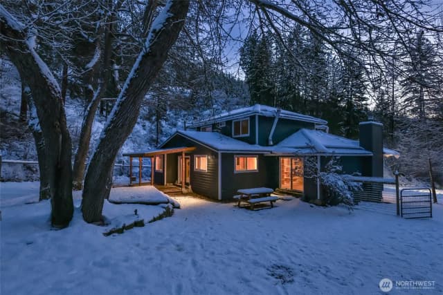 Property photo for 359 Timber Ridge Canyon Road, Leavenworth photo 2