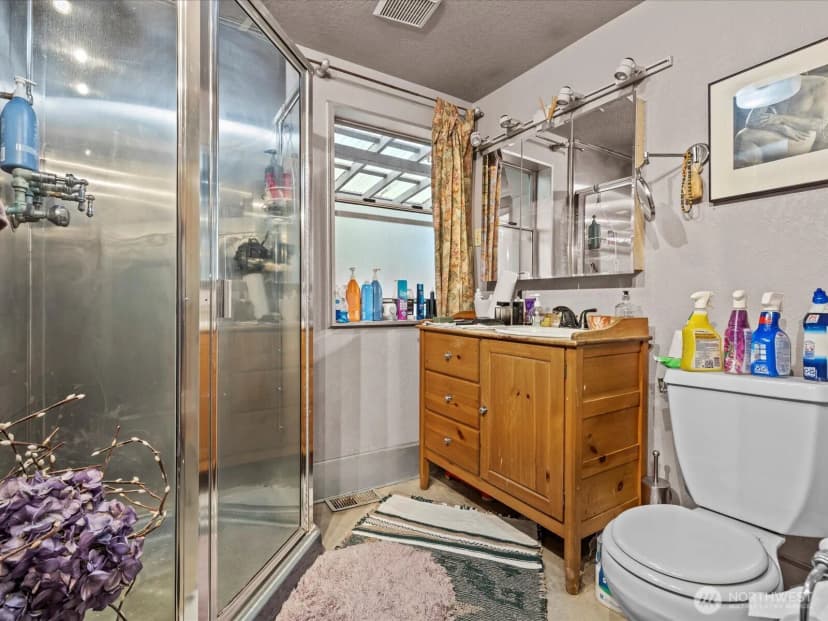 Property photo for 13050 33rd Avenue S, Tukwila photo 19