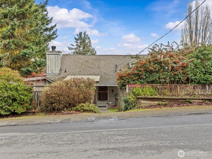 Property photo for 13050 33rd Avenue S, Tukwila photo 35