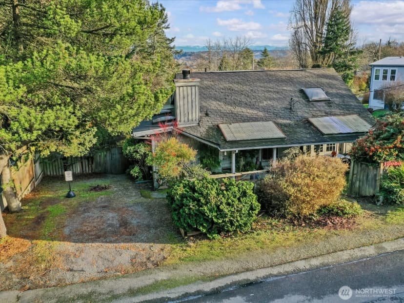 Property photo for 13050 33rd Avenue S, Tukwila photo 34