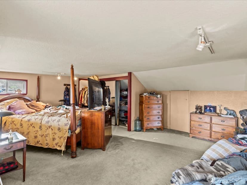 Property photo for 13050 33rd Avenue S, Tukwila photo 23