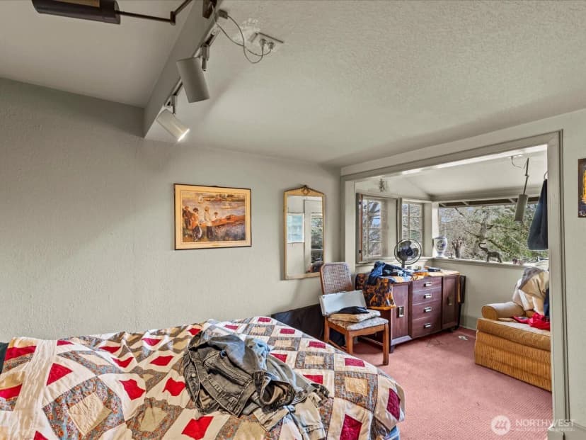 Property photo for 13050 33rd Avenue S, Tukwila photo 21