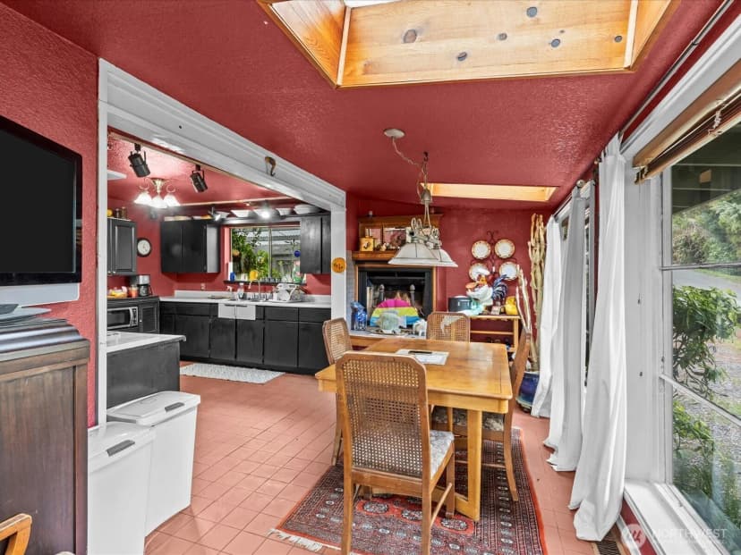 Property photo for 13050 33rd Avenue S, Tukwila photo 17