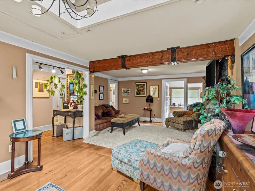 Property photo for 13050 33rd Avenue S, Tukwila photo 6