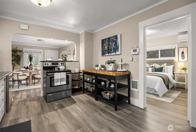 Property photo for 4602 6th Avenue Nw, Seattle photo 13