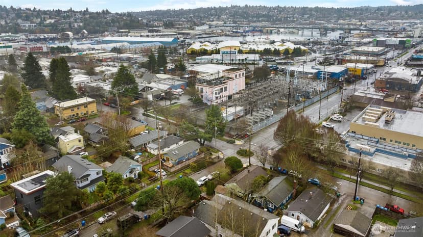 Property photo for 4602 6th Avenue Nw, Seattle photo 32