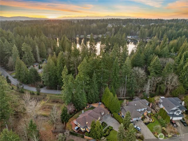 Property photo for 25852 Se 22nd Place, Sammamish photo 2