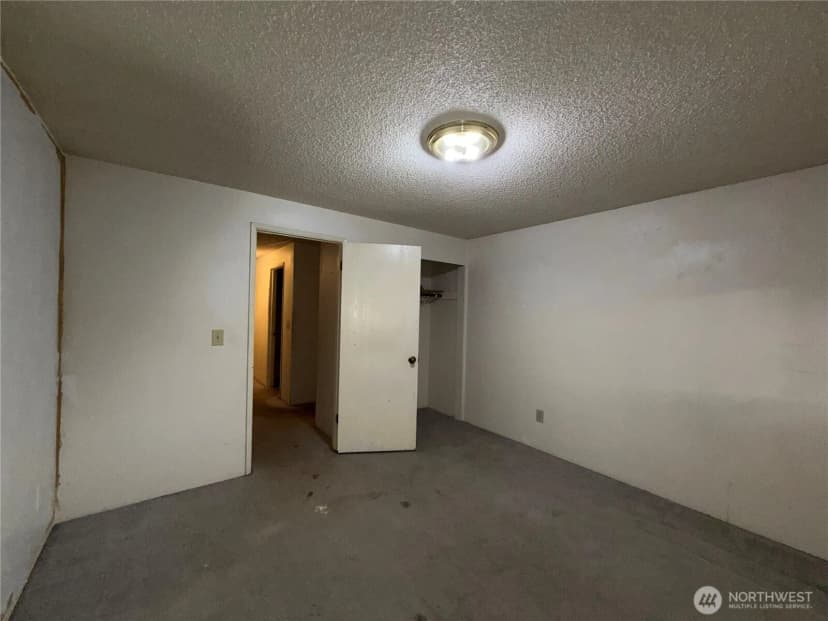 Property photo for 7106 38th Drive Se, Lacey photo 18