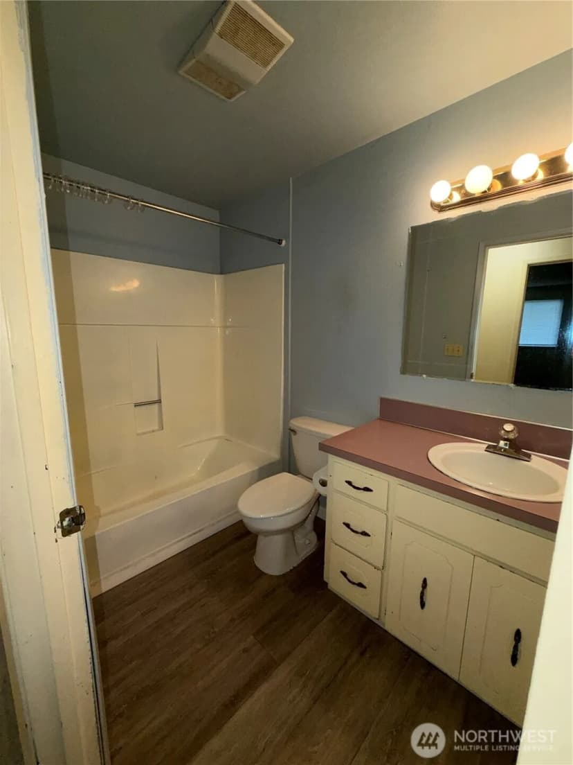 Property photo for 7106 38th Drive Se, Lacey photo 9