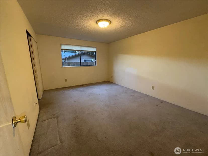 Property photo for 7106 38th Drive Se, Lacey photo 16