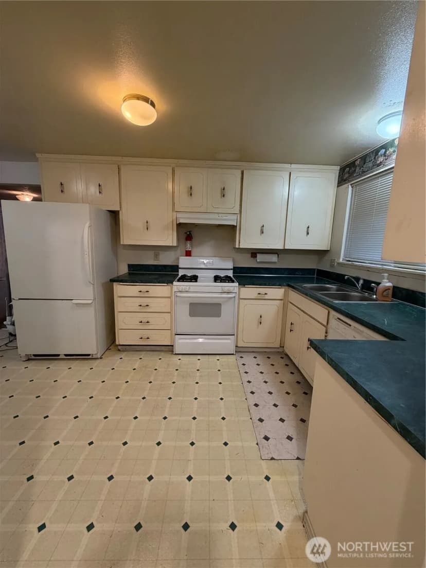 Property photo for 7106 38th Drive Se, Lacey photo 6