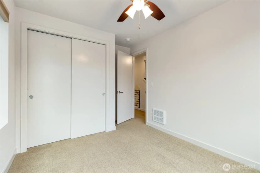 Property photo for 4272 Sw Bradford Street, Seattle photo 16