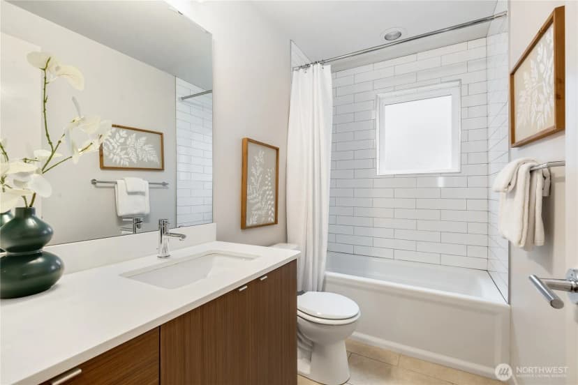 Property photo for 4272 Sw Bradford Street, Seattle photo 18