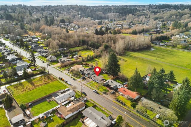 Property photo for 924 9th Street Sw, Puyallup photo 4