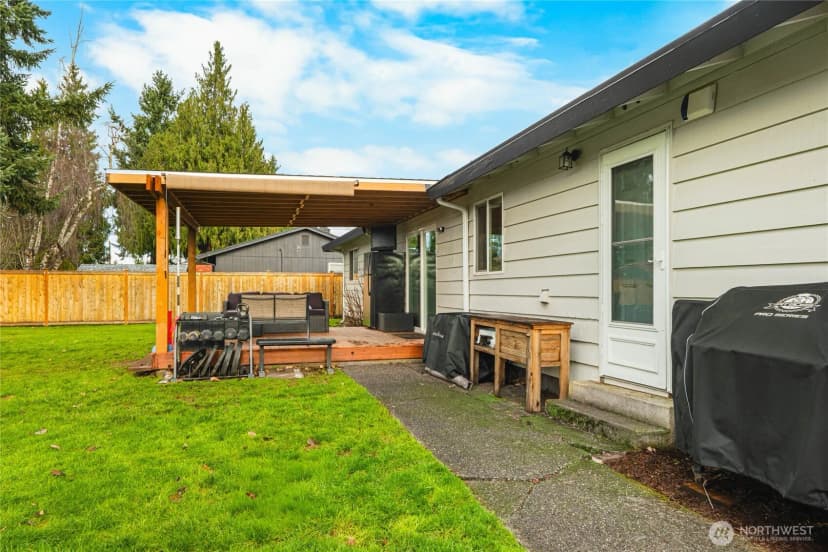 Property photo for 924 9th Street Sw, Puyallup photo 32