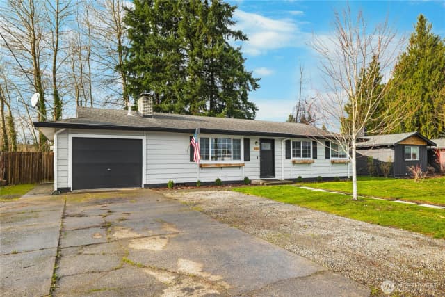Property photo for 924 9th Street Sw, Puyallup photo 2